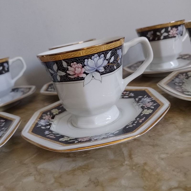 Antigo Jogo 6 Xícaras de Café e Pires em Porcelana Schimidt