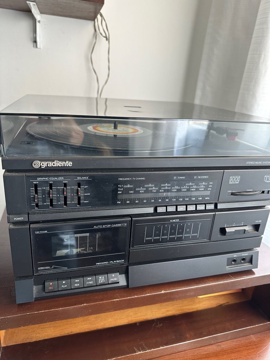 Aparelho de Som Gradiente, Toca Fitas, Rádio, Toca Discos, Equalizador 2  Caixas Acústicas a Retirar, Produto Vintage e Retro Gradiente Usado  92034812