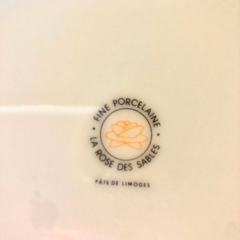 Aparelho Jantar Limoges com Ouro La Rose Des Sables 84 Peças