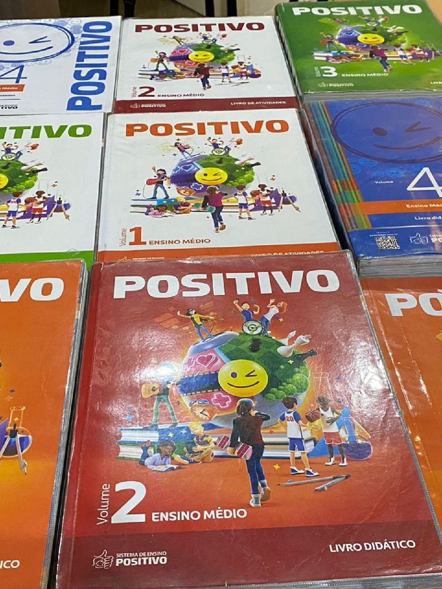 Apostilas Completas Positivo 1° Ano do Ensino Médio Todas em Perfeito Estado com Capa. Livro