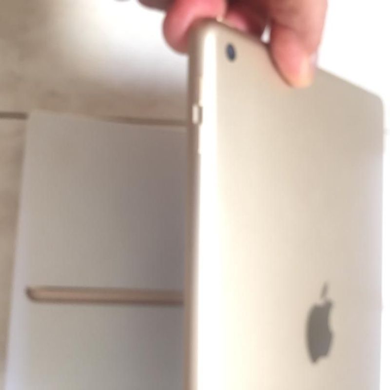 Apple Ipad New 32gb 5 Geração Dourado, Lindo e Impecável! Garantia