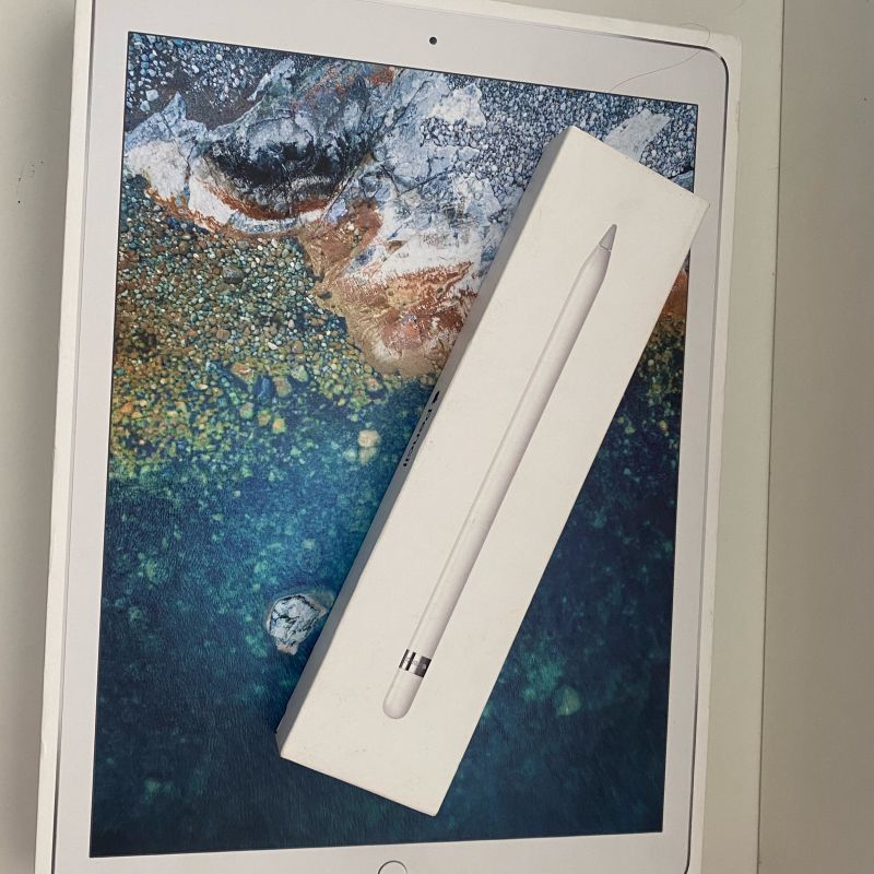 Apple Ipad Pro 64gb 2a Geração 12.9 + Apple Pencil + Teclado