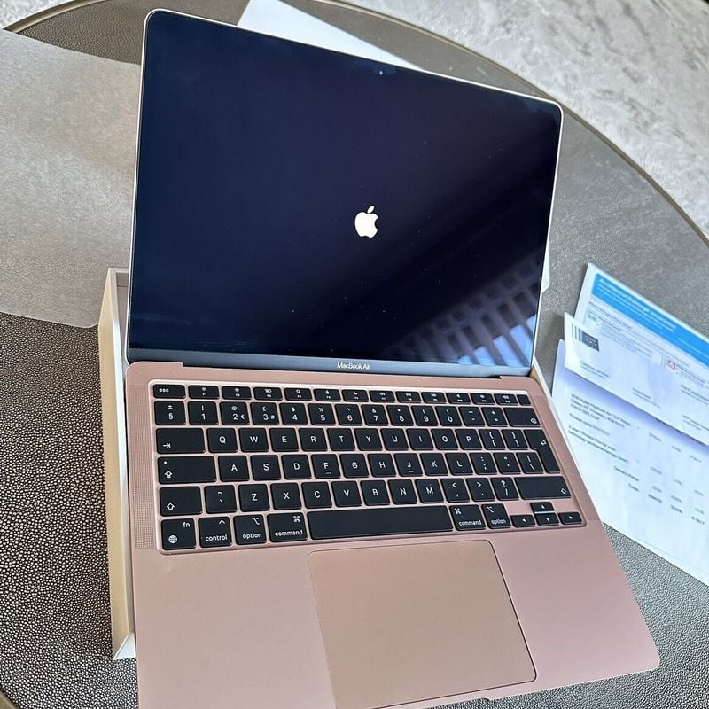 MacBook本体 MacBook Air 13.3 2020 OTH Produtos - MacBook Air 2020, MGN63BZ/A, Chip M1, 13.3