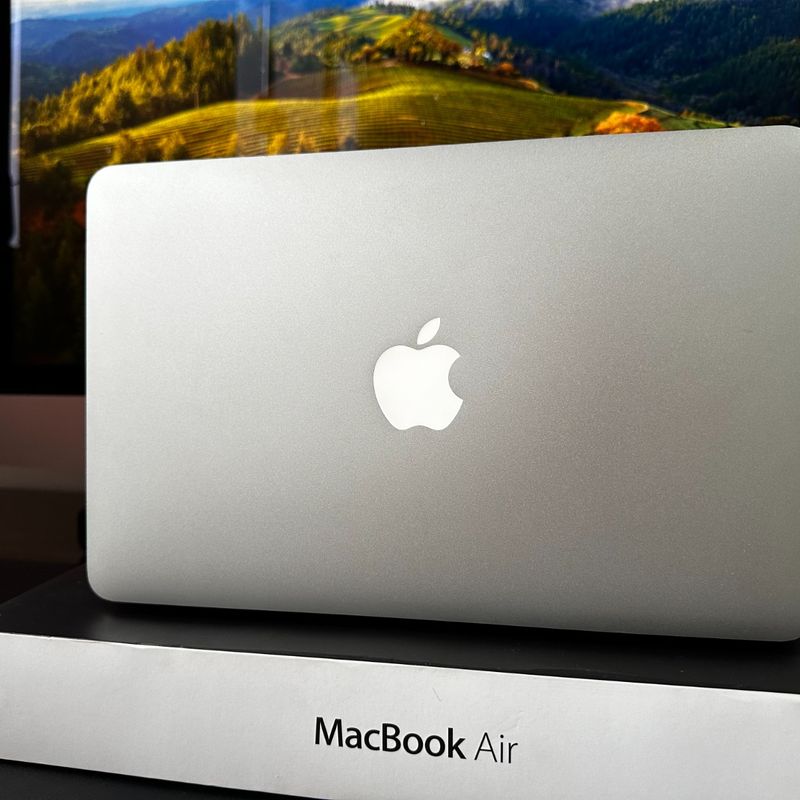Apple Macbook Air A1370 I5 11.6 Inch Laptop - Mc968bz/A