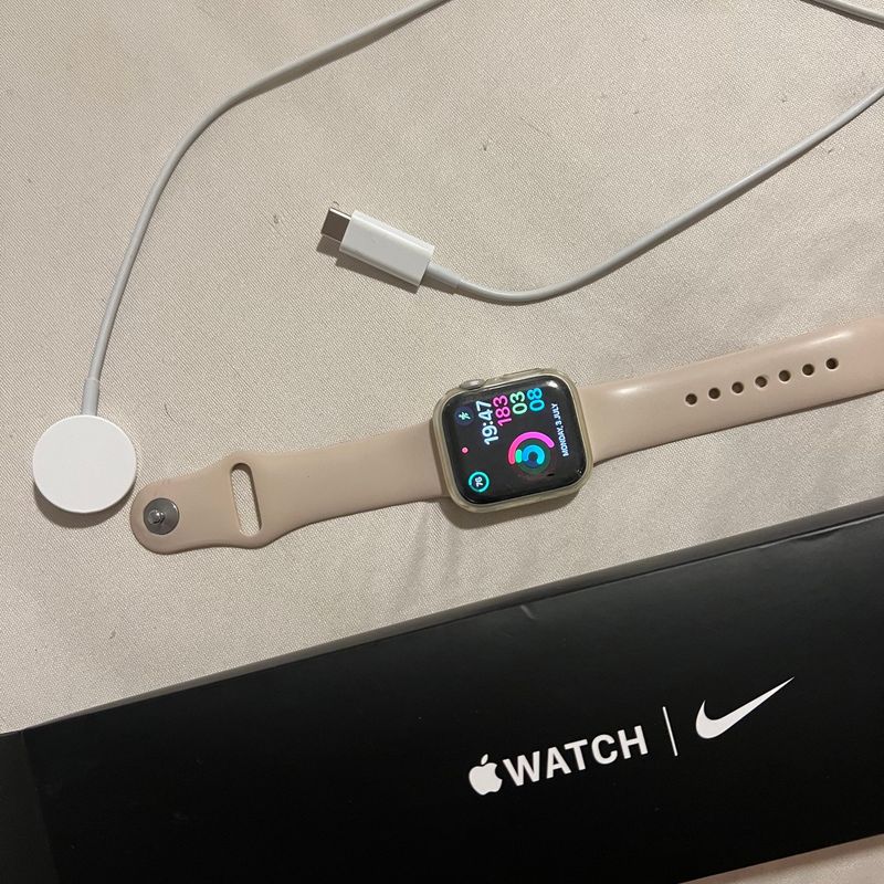 Oportunidade: Smartwatch Apple Watch SE com cupom de R$ 200 de