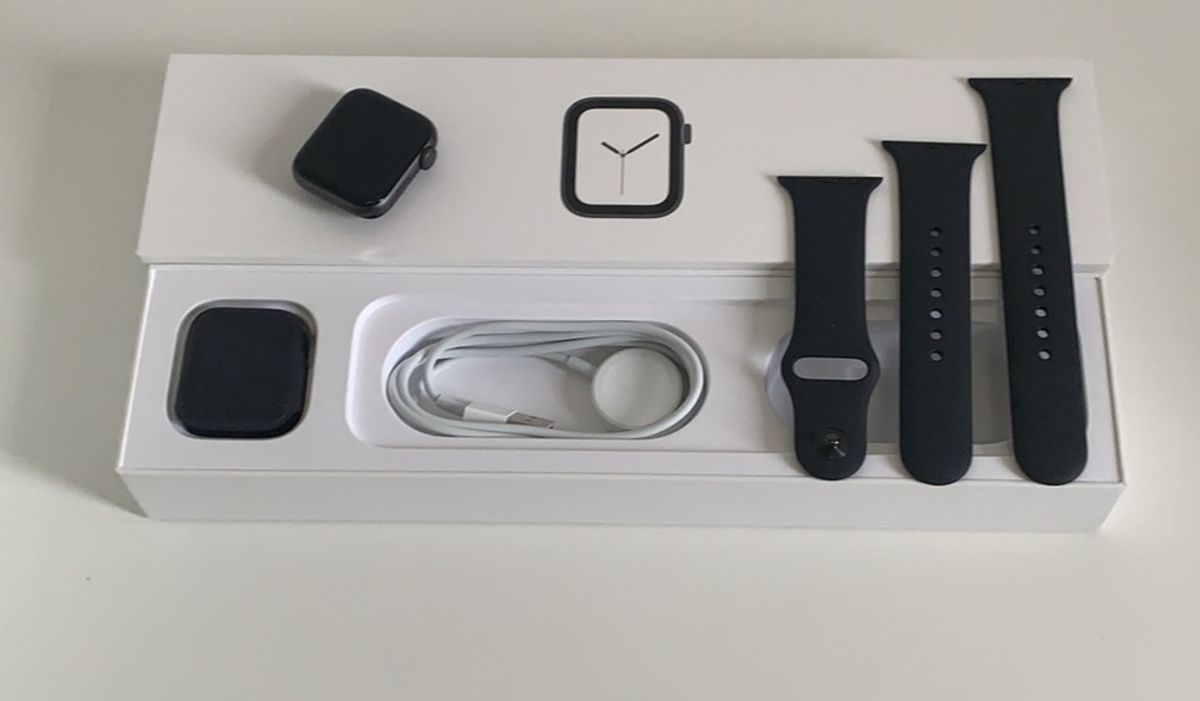apple watch s4 40mm gps