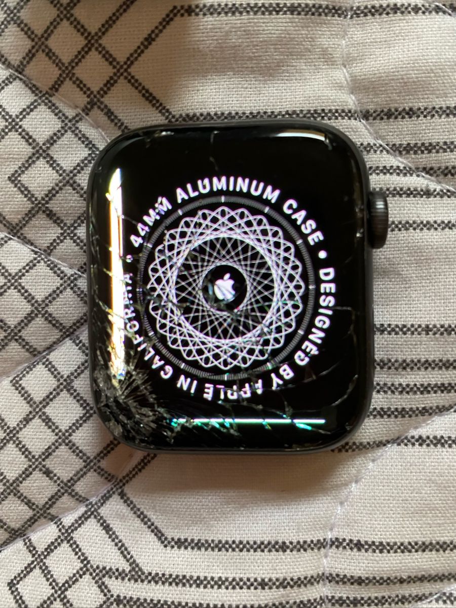 apple watch 4 44mm vodafone