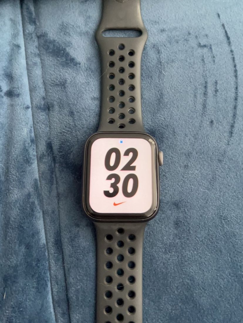 きれい 本日最終日 Apple Watch Series 4 NIKE 44mm - 通販 - www 