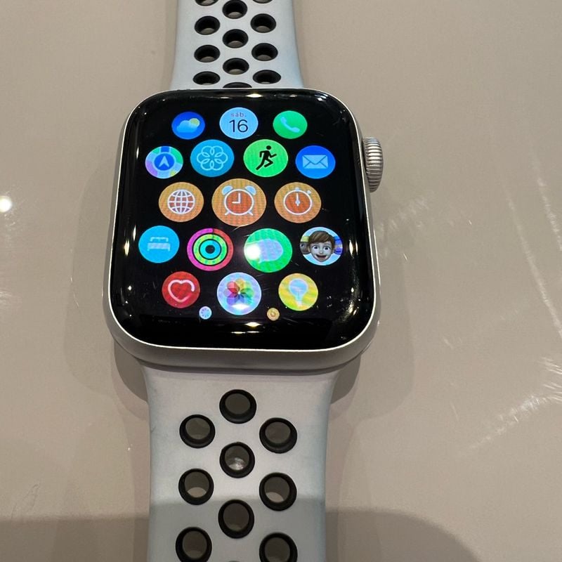 Apple watch series 4 best sale 40mm nike