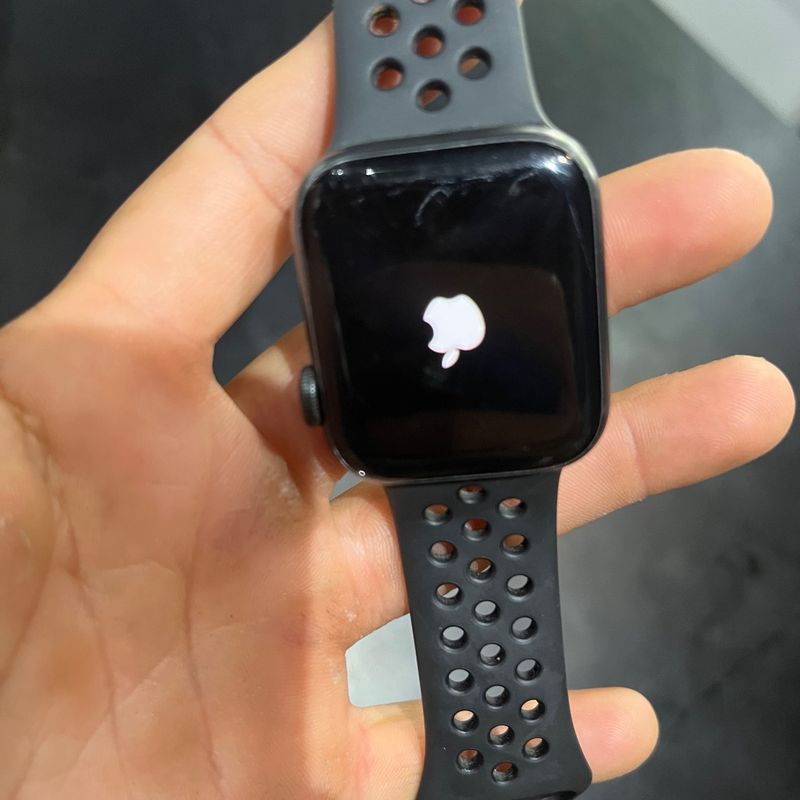 Apple watch 4 sales 42mm nike