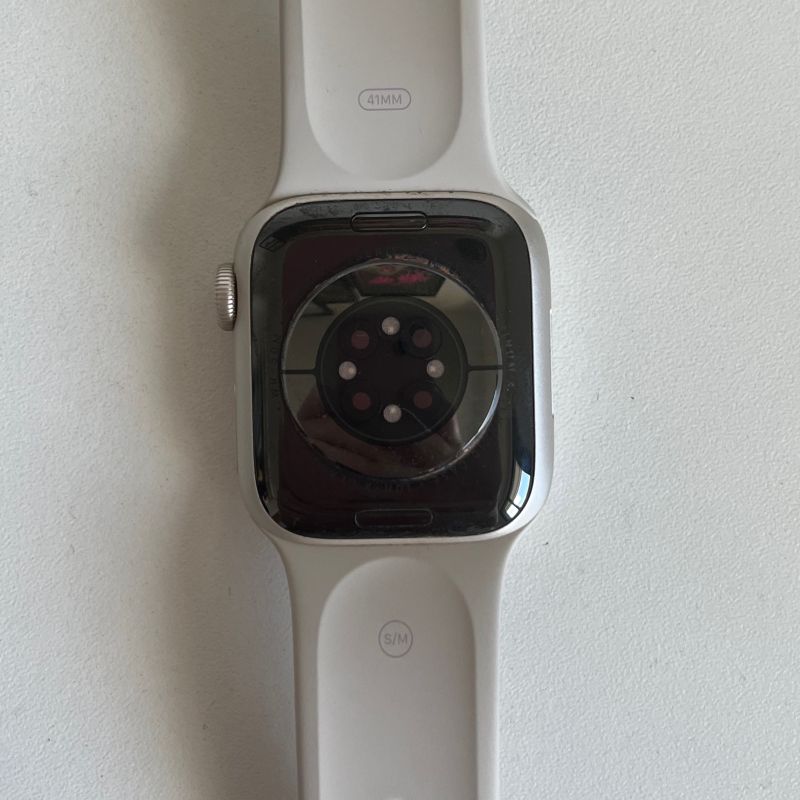 Comprar Apple Watch SE GPS • Caixa estelar de alumínio – 44 mm • Pulseira  esportiva estelar – P/M - Apple (BR)