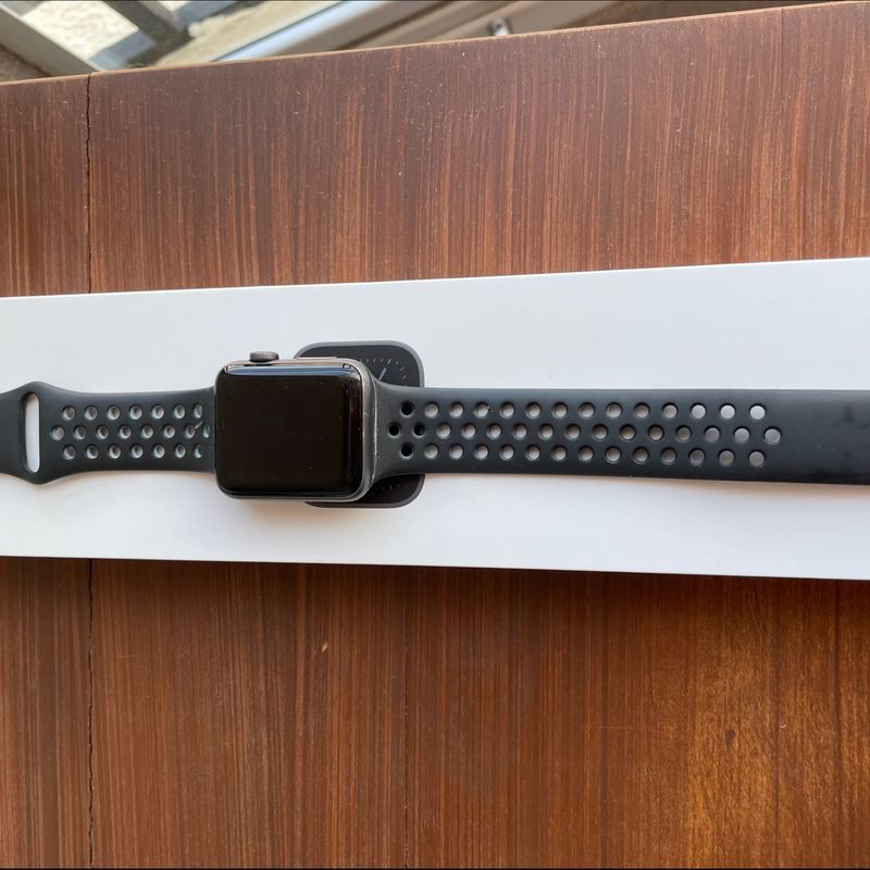 Apple watch store nike space grey