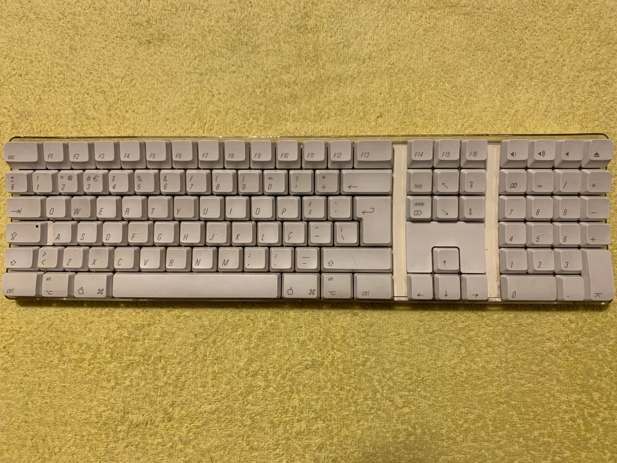 Apple Wireless Keyboard A1016 Usado Teclado p/ Computador Apple Usado