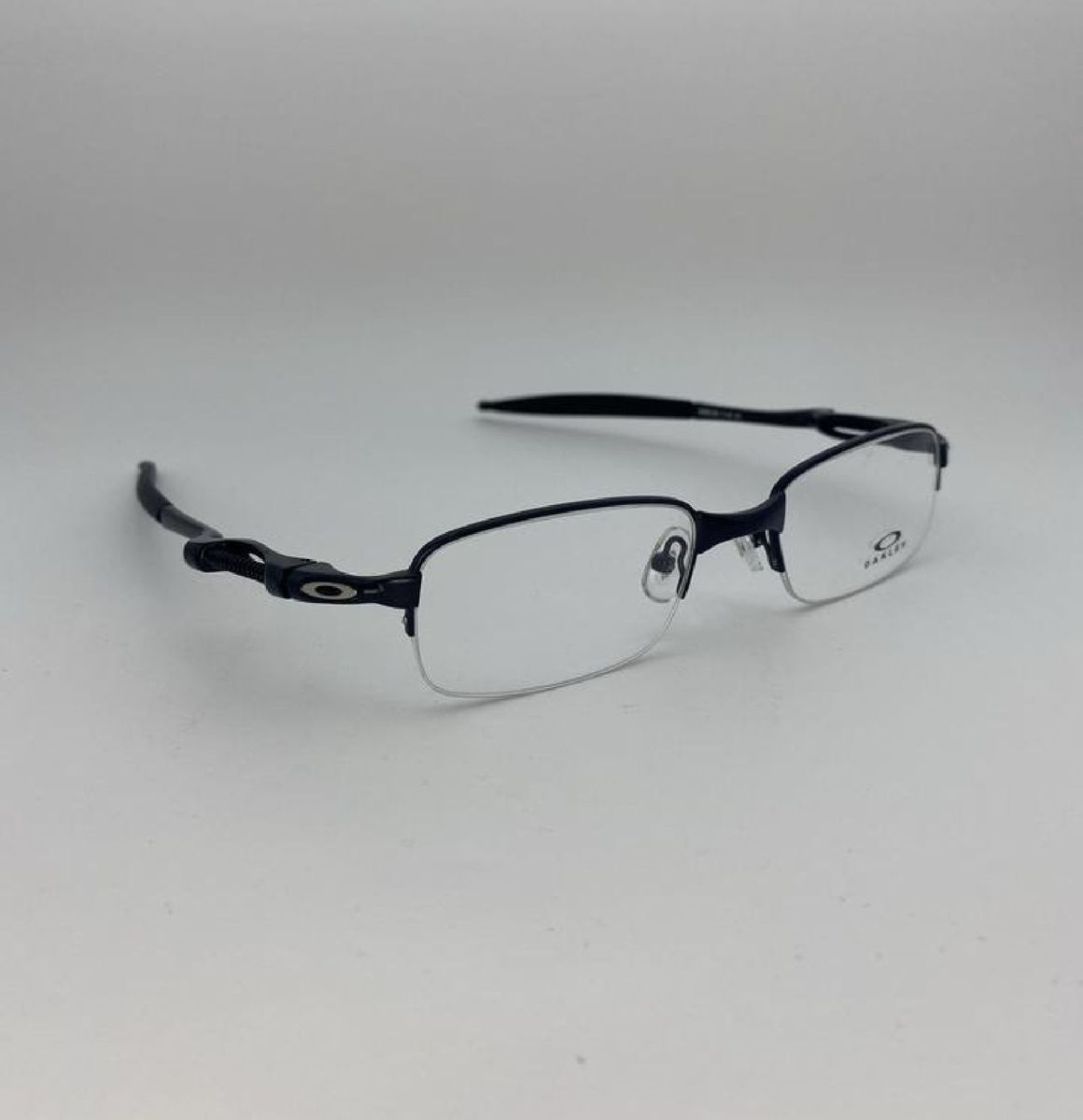 L£O® Oakley Life  Óculos descolados, Oculos juliet, Acessórios masculinos