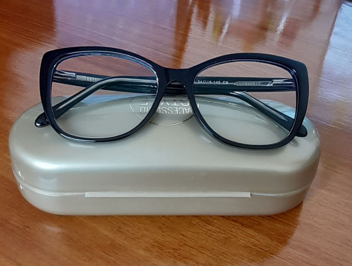 Armação Preta - Óculos de Grau | Óculos Feminino Usado 66678210 | enjoei