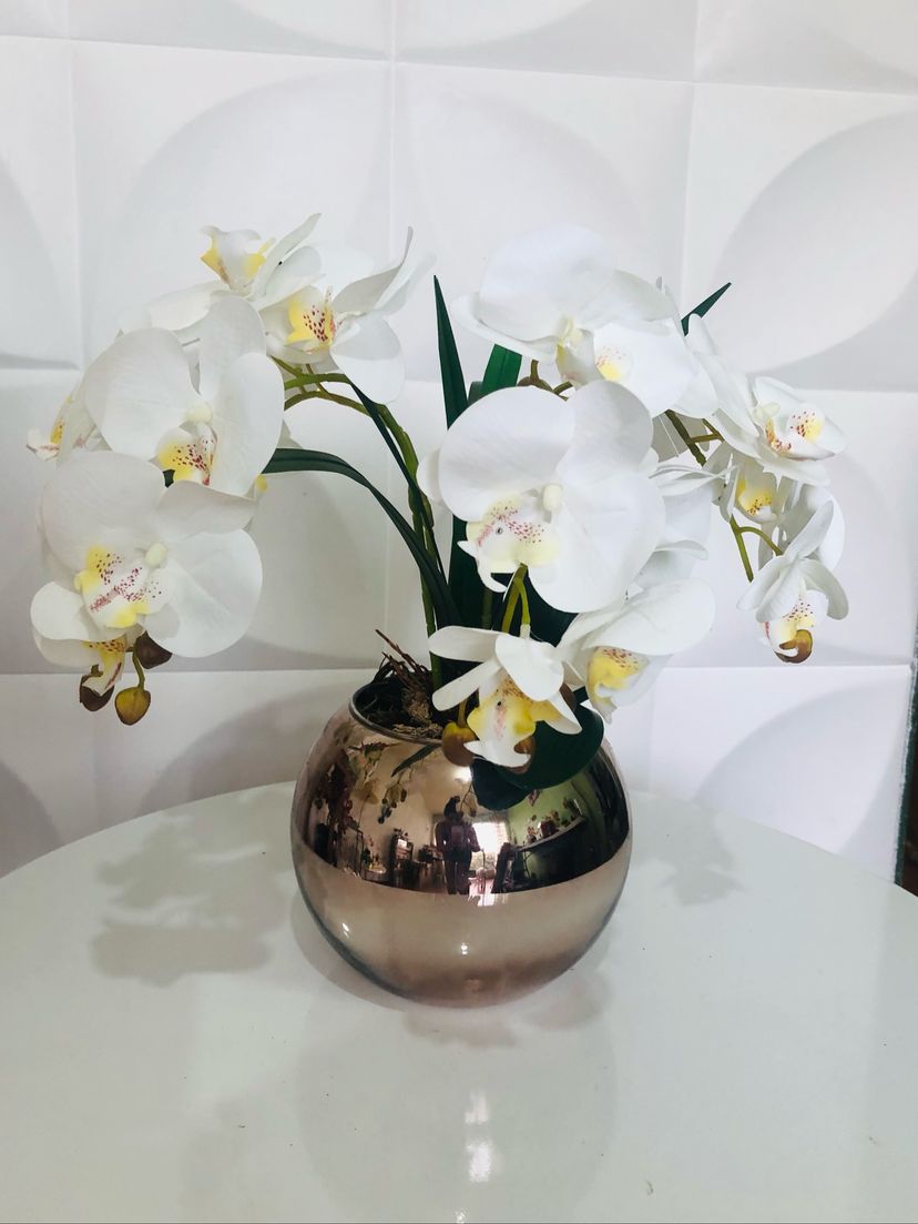 Arranjo de Orquídeas Permanentes em Silicone | Eletrodoméstico Bella Home E  Decor Nunca Usado 51088343 | enjoei