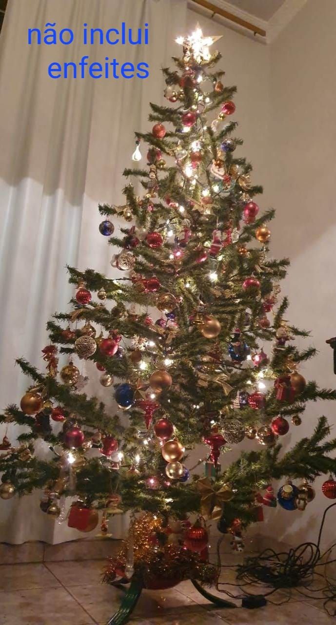 Árvore de Natal com 2 Metros | Produto Vintage e Retro Usado 79186392 |  enjoei