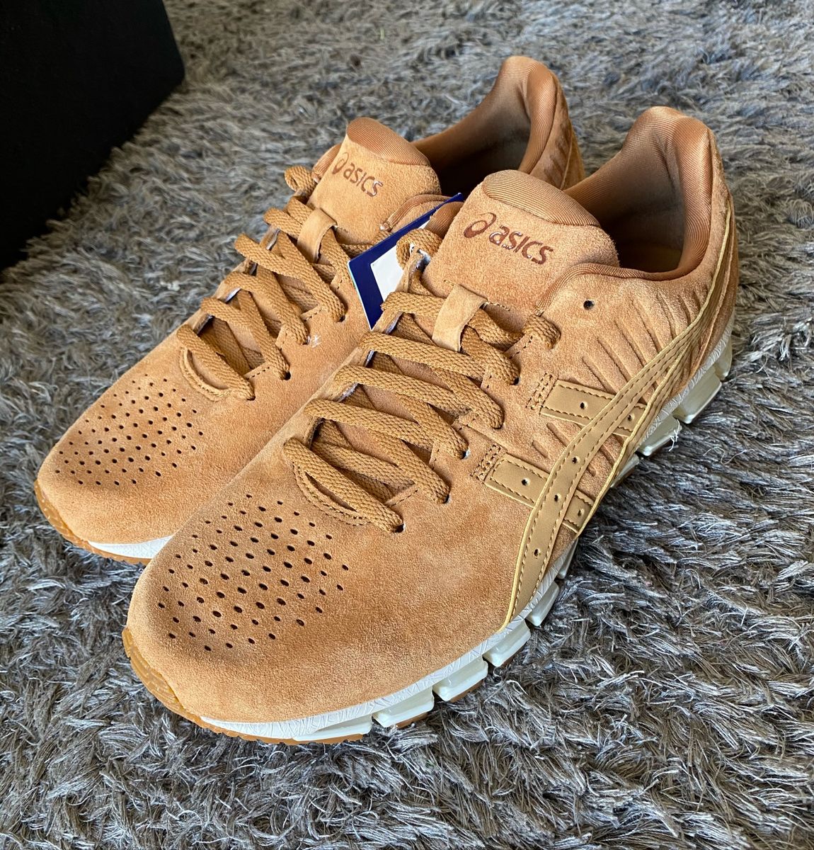 asics caramelo
