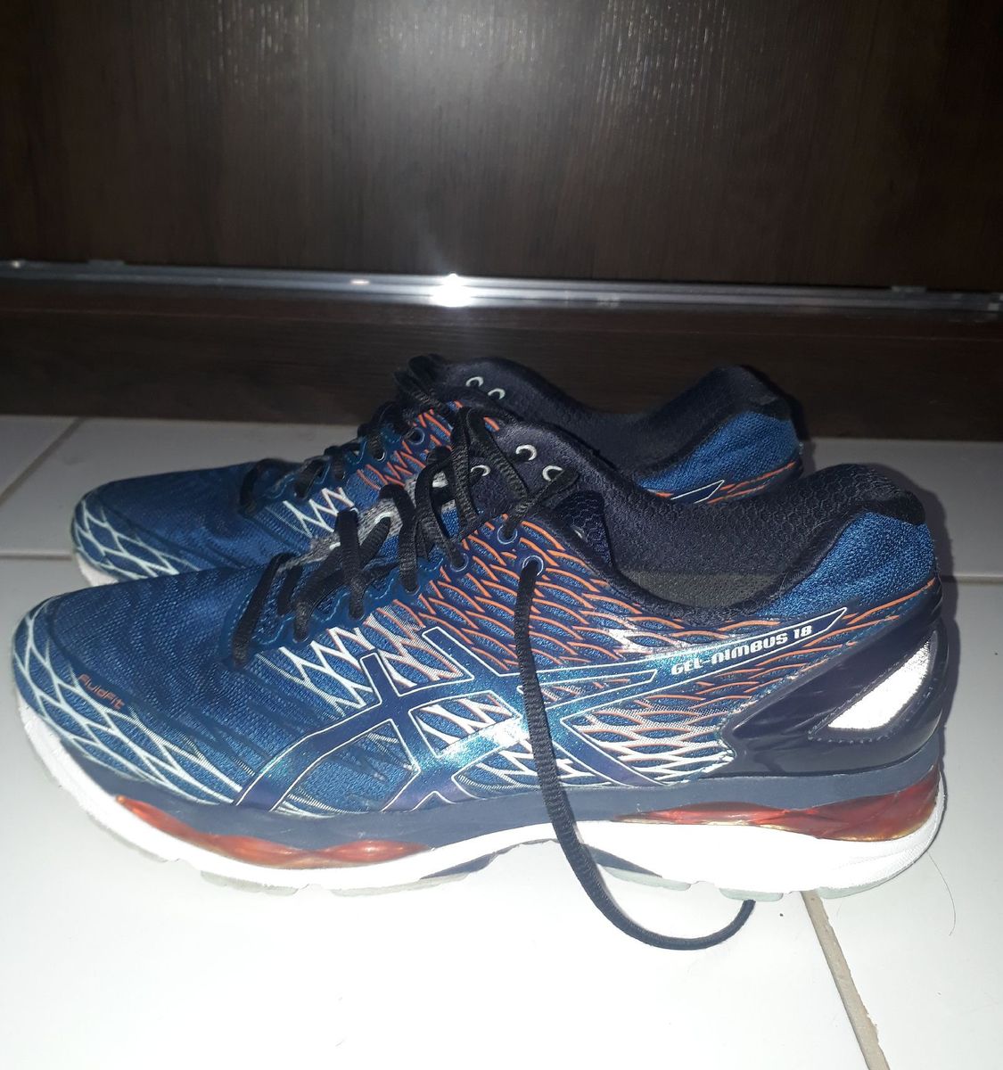 tenis asics usado