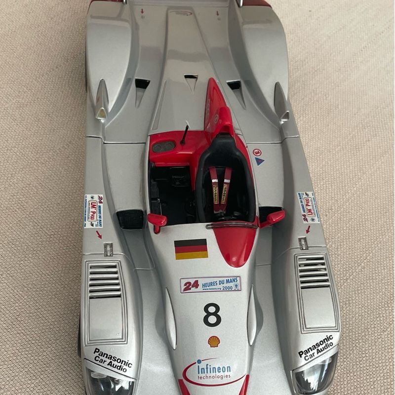 Audi R8 Le Mans-Sleger 2000, Escala 1/18, Maisto, Cor Prata e