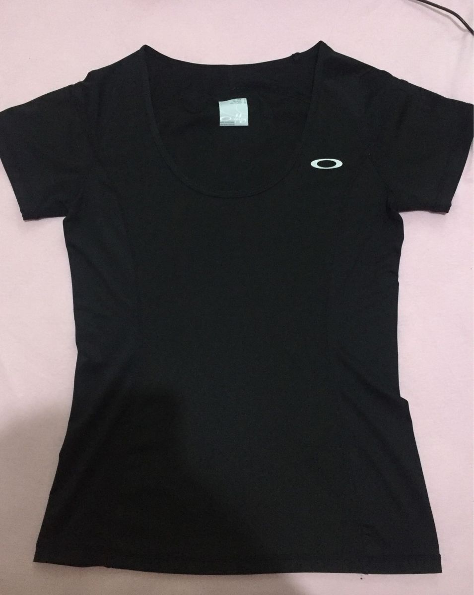 camisa da nike preta olho de gato
