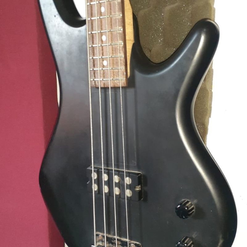 Baixo Ibanez Gio 10 Soundgear 4 Cordas | Item Info & Eletro