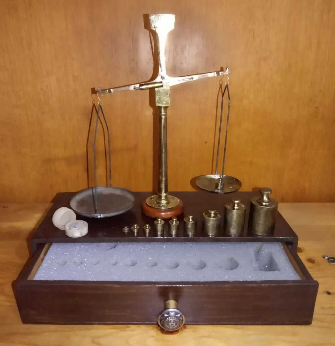 Balança Antiga de Farmácia/ourives | Móvel de Antiquário Usado 79850518 ...