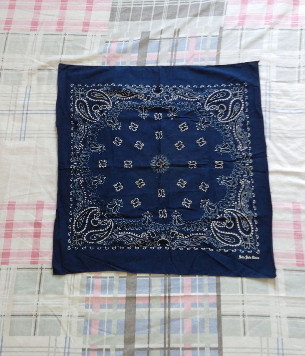 Bandana / Lenço. Grife 775. Anos 90 Lenço Masculino 775 Usado
