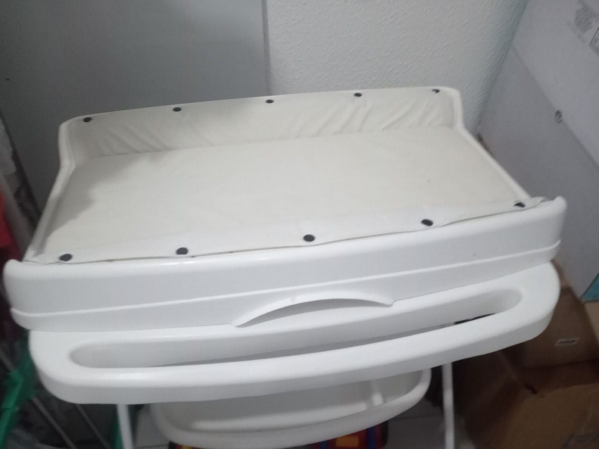 Banheira de Pé com Trocador de Fralda | Carrinho de Bebê We Usado ...