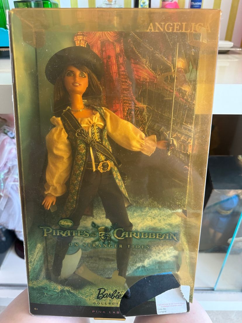 Poupée Barbie Pink Label Pirates Des Caraïbes : Jack Sparrow & Angelica (Mattel, 2011)