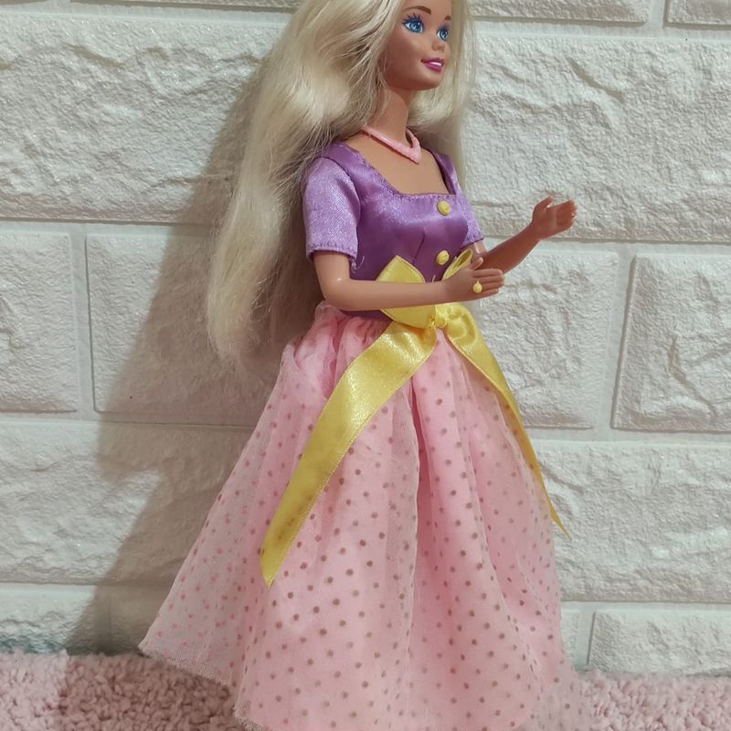 Lote de Roupa e Sapatos da Barbie Antiga., Produto Vintage e Retro Barbie  Usado 62873609