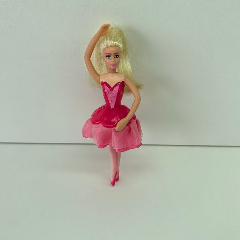 Roupinhas da Barbie e Acessórios | Brinquedo Mattel Usado 92873250 | enjoei