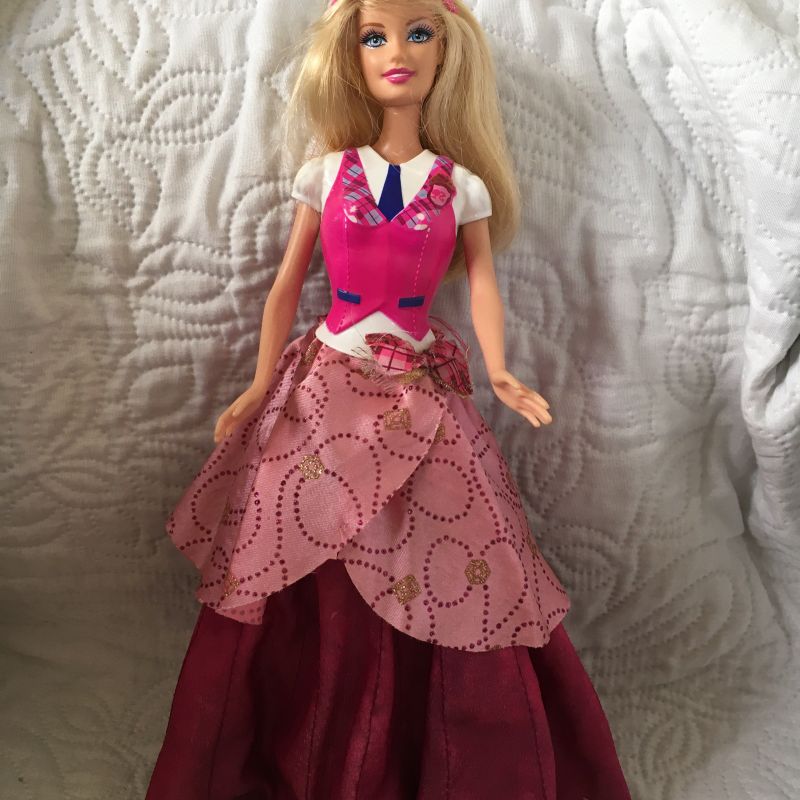 Barbie Escola De Princesas Blair - Artigos infantis - Santa Mônica,  Uberlândia 1252527876