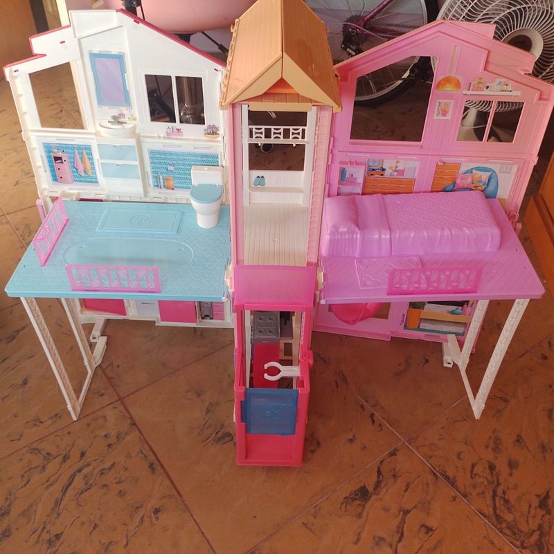 Casa dos Sonhos da Barbie com Acessorios - 75cm - Mattel