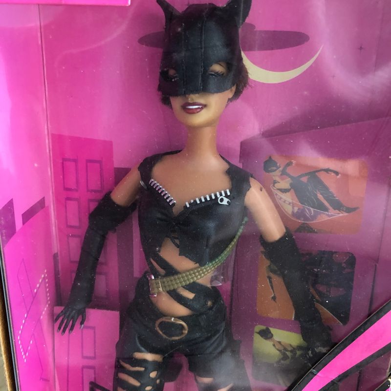 Barbie Catwoman 2004 | Mattel Nunca Usado 111889277 | enjoei