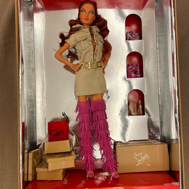 Barbie - Christian Louboutin | Barbie Usado 101381754 | enjoei