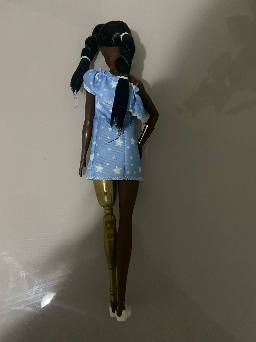 Barbie com Protese! | Brinquedo Barbie Usado 75935630 | enjoei