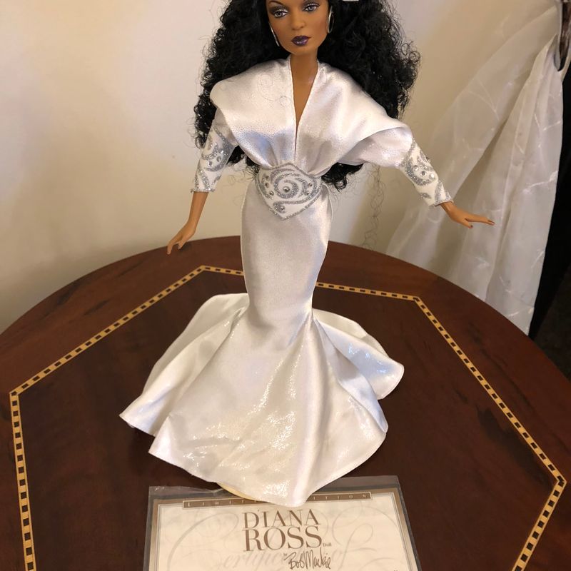 Barbie Diana Ross, By Bob Mackie Fora da Caixa Cacareco Mattel Usado  53251920 enjoei