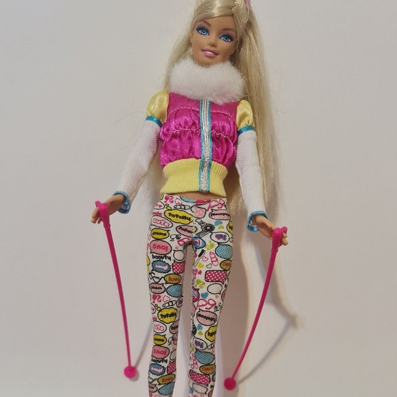 Boneca Barbie Fashionistas Closet De Luxo Mattel Original