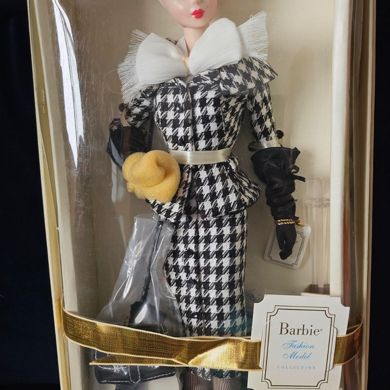 Barbie Fashion Model Walking Suit Cacareco Mattel Nunca Usado 116569692  enjoei