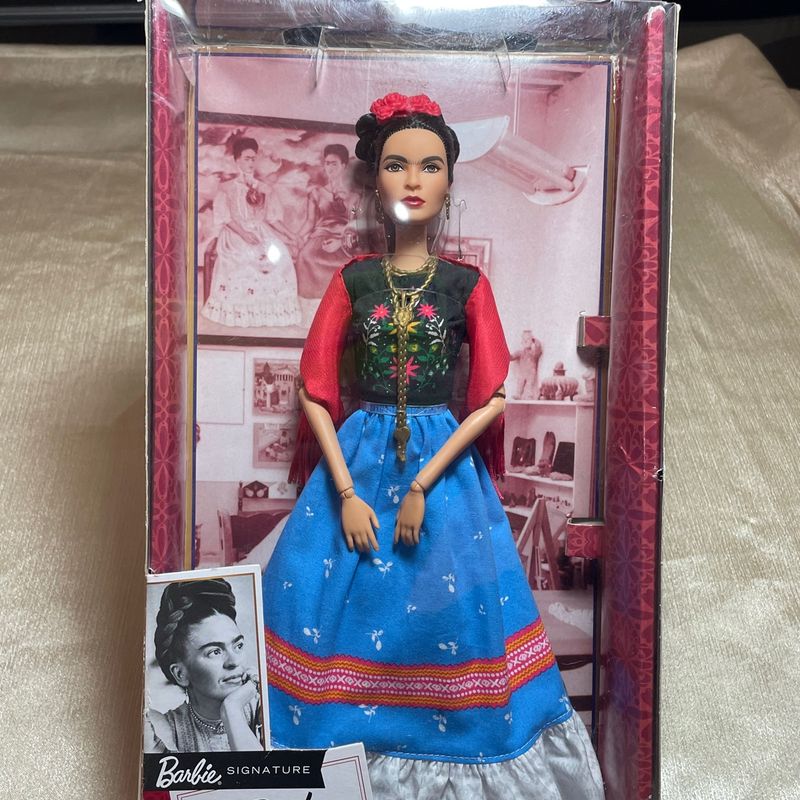 Barbie frida store kahlo comprar