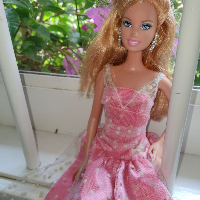 Boneca, Boneca Barbie com Roupa e Sapatos, Brinquedo Barbie Usado  75992467