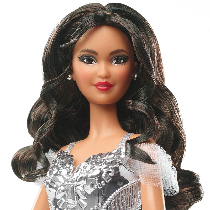 Holiday barbie best sale 2018 brunette