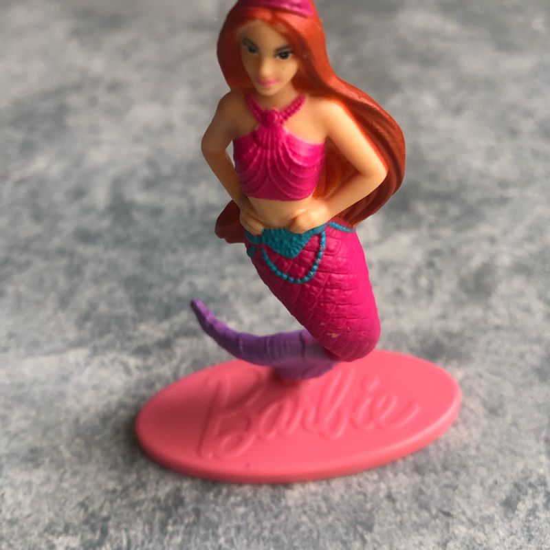 Dreamtopia rainbow store lights mermaid doll