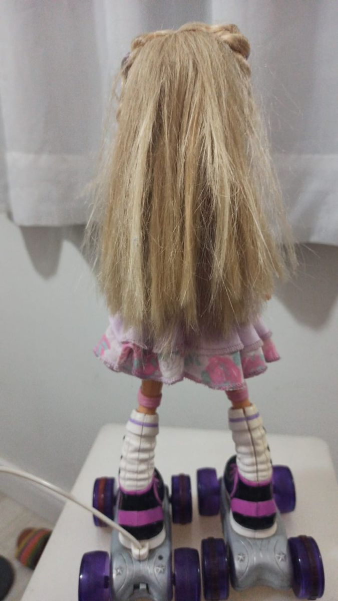 2006 BARBIE MY SCENE ROLLER GIRL ETAT NEUF