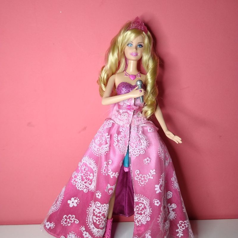 Barbie a Princesa Pop Star ( Canta 2 Músicas ), Brinquedo Barbie Usado  91362588