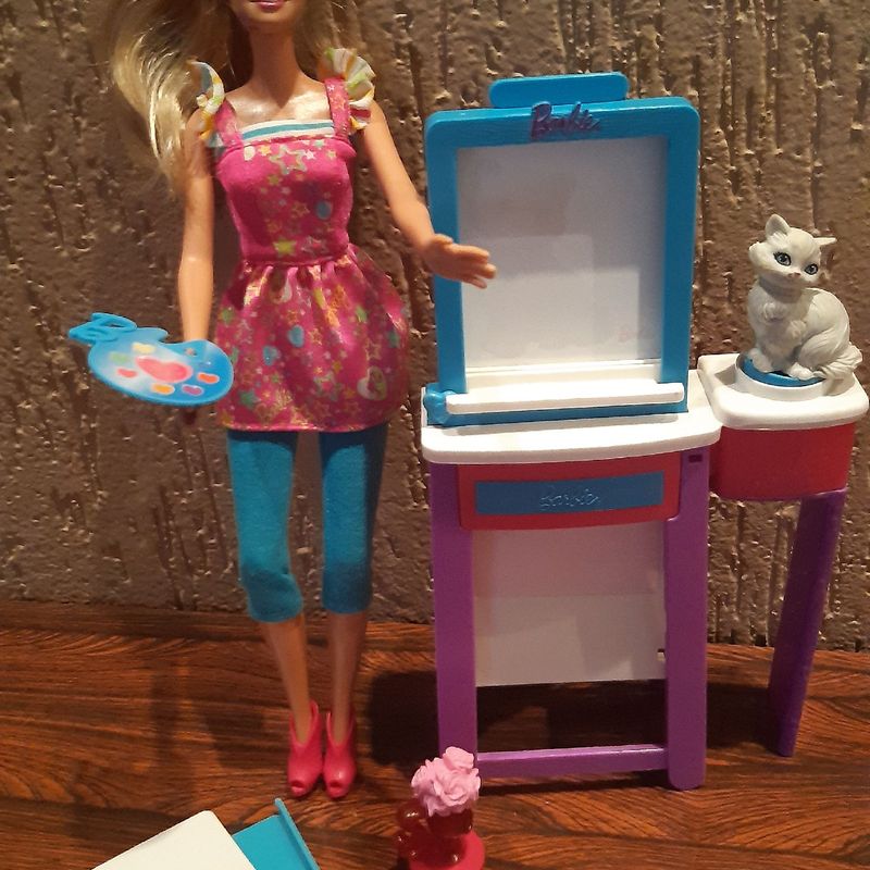 Barbie quero ser palentologa, usada - Taffy Shop - Brechó de brinquedos