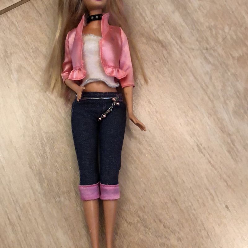 Roupa em crochê para boneca Barbie - conjunto de calça e blusa na cor Rosa  antigo.