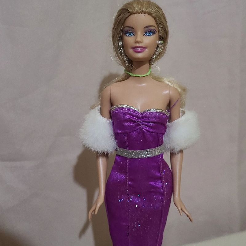 Vendo Barbie Original com Roupas Original, Brinquedo Barbie Usado 84110462