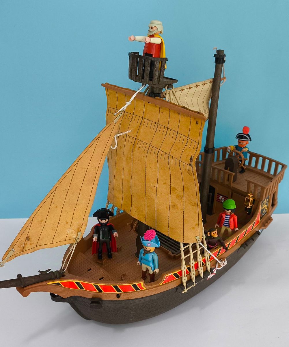barco-pirata-playmobil-anos-80-da-troll-cacareco-troll-usado